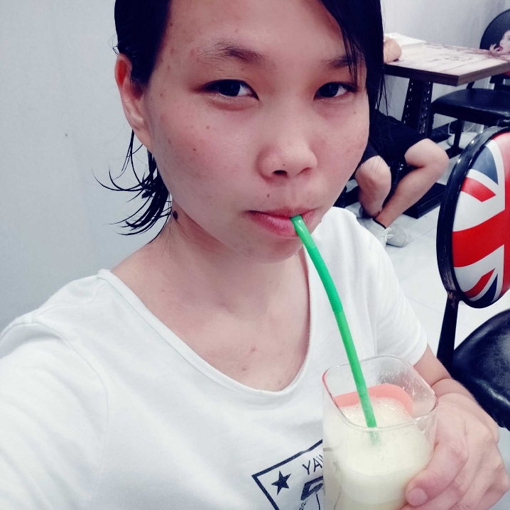 会撒娇等待棉花糖的照片