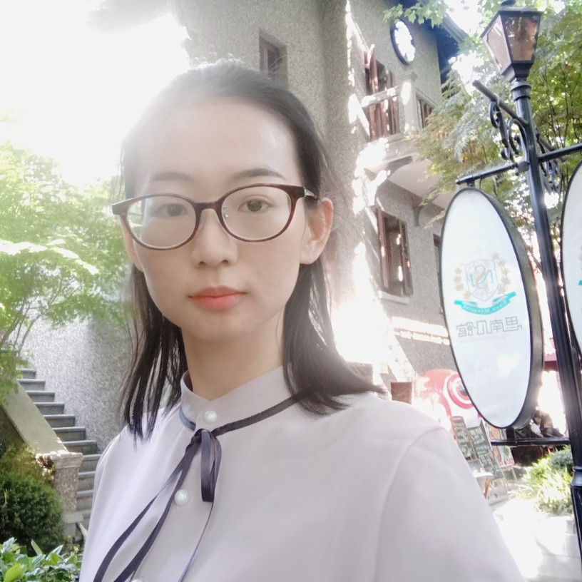 五月洛薇的照片