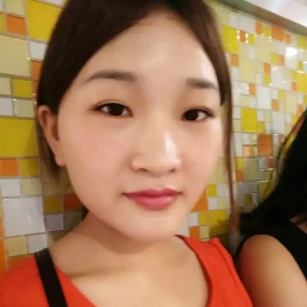 柚子深拥落寂的照片
