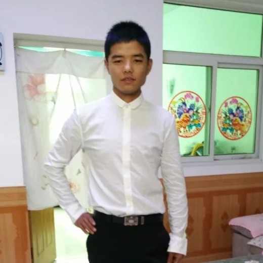 顺利笑手机的照片