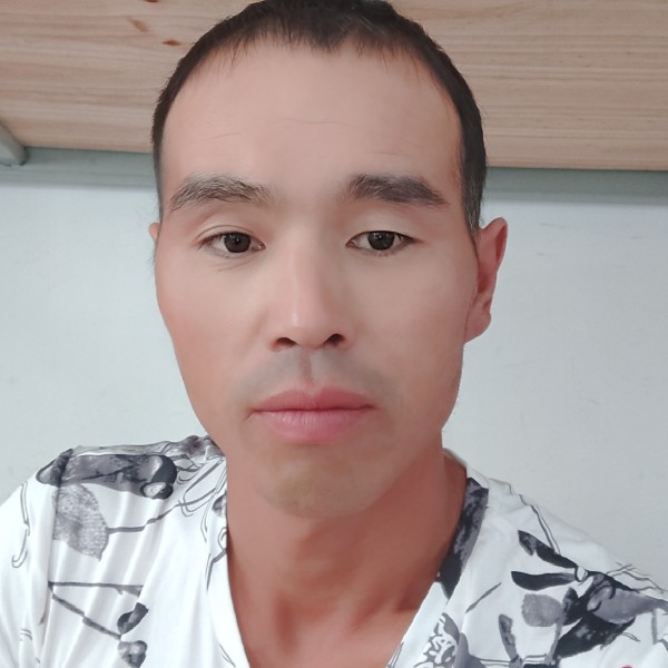 闪闪蹙眉糖豆的照片