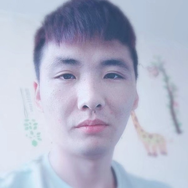 单身泪了西装的照片