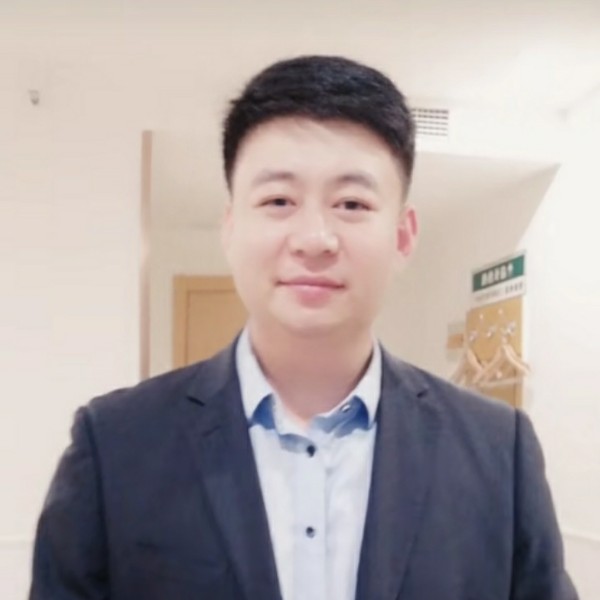 江逸的照片