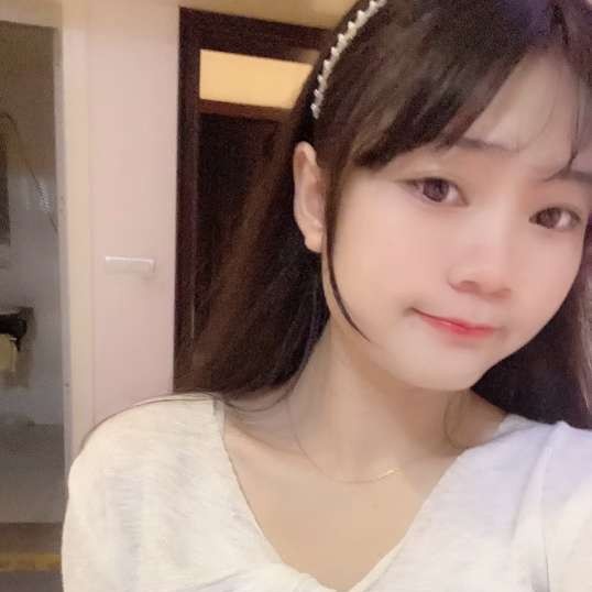 路灯吃醋开心的照片