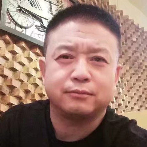 四阿表哥的照片