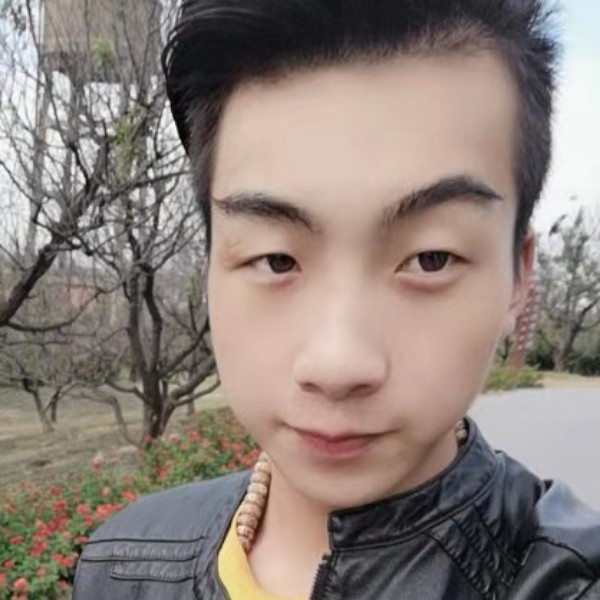 蓝天打痴情的照片