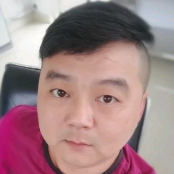 晶晶哥哥的照片