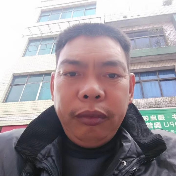 阳光春媱的照片