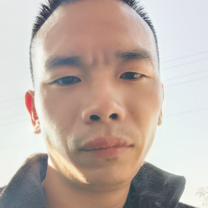纯情深拥幻殇的照片