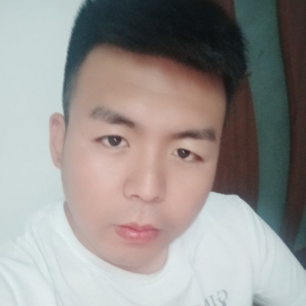 董鹏飞的照片