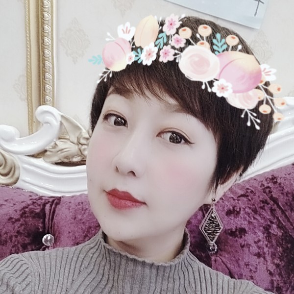 背后凝眸韶华的照片