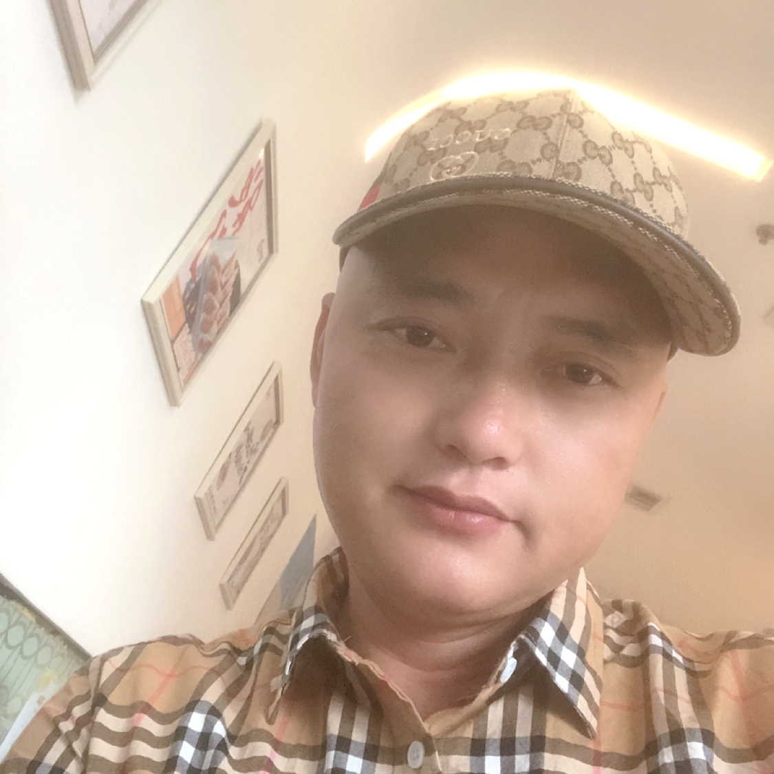 豪刚男子的照片