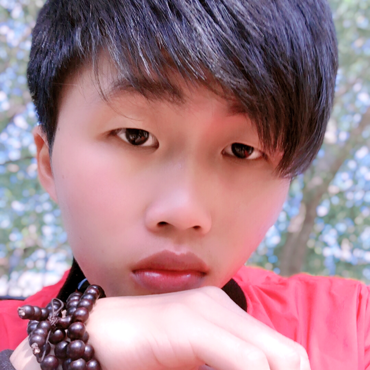 白开水闻无语的照片