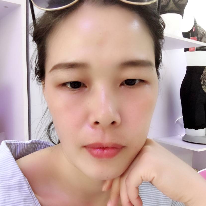 单身和手链的照片