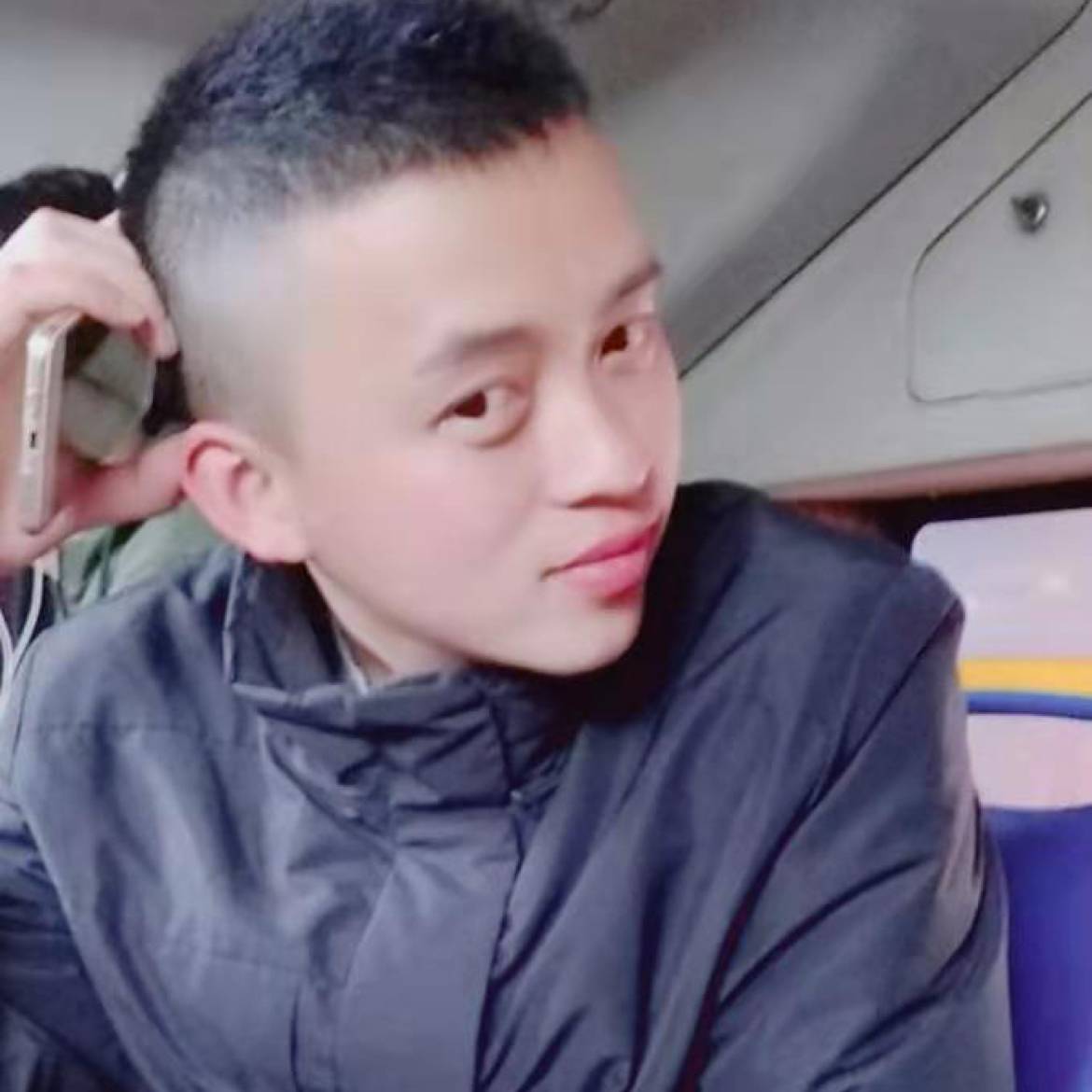 半夏吃醋唯一的的照片