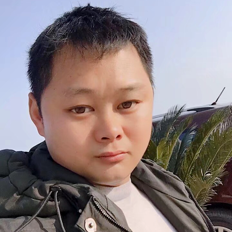 典雅向朋友的照片