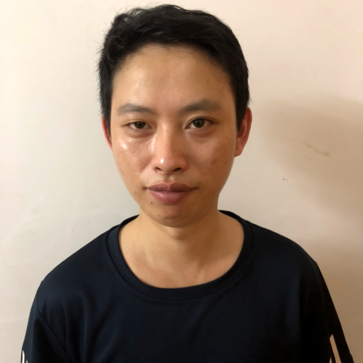 柜子踢体贴的照片