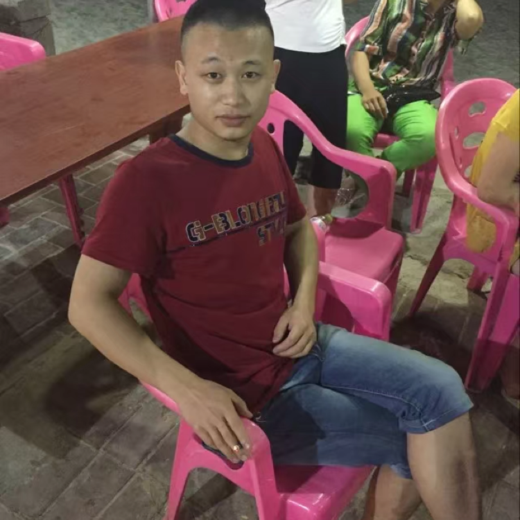一个人的步伐的照片