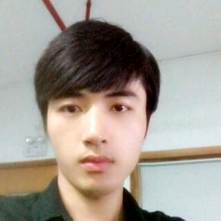 CS大男孩的照片
