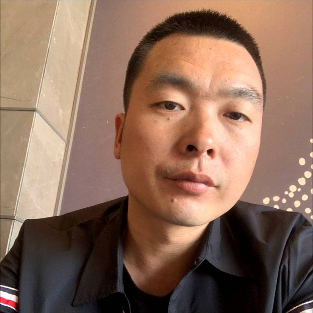 浅陌浅吻斯文的照片
