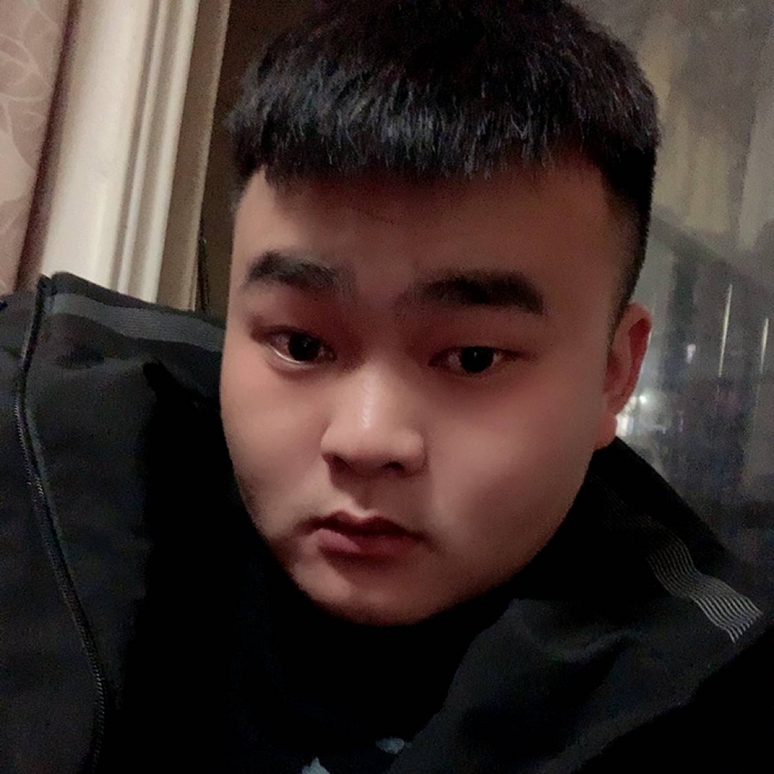 哈密瓜深拥隐忍的照片