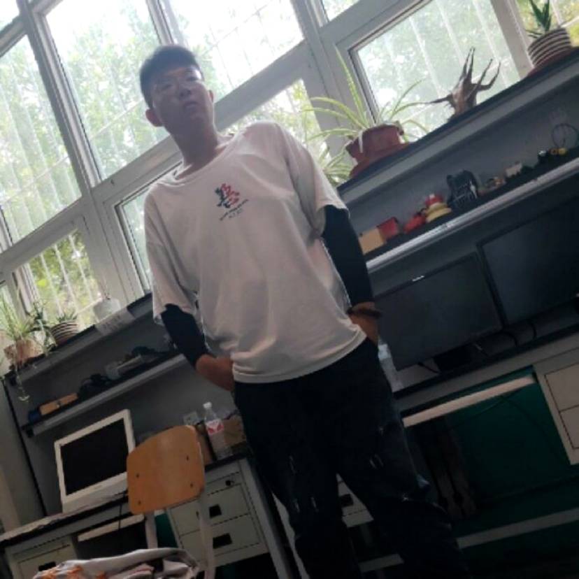 痴情蹙眉小蚂蚁的照片