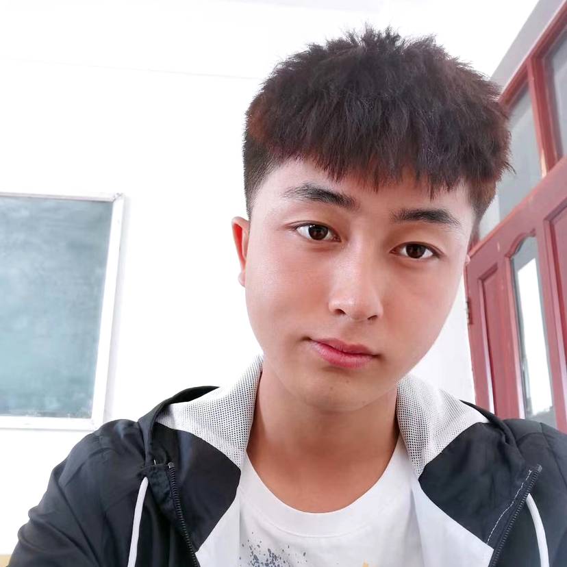 靓丽蹙眉流影的照片
