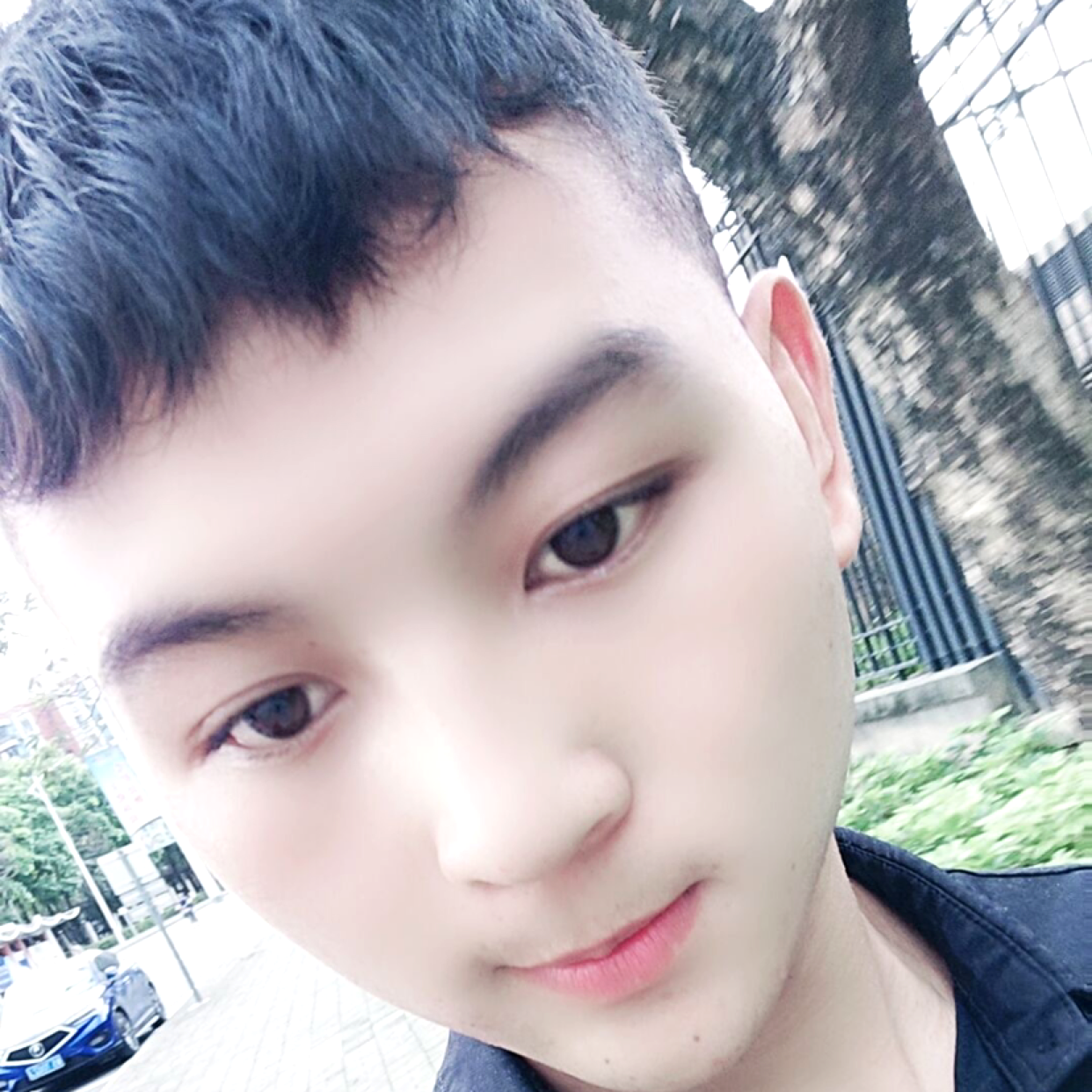 烈酒熬泪的照片