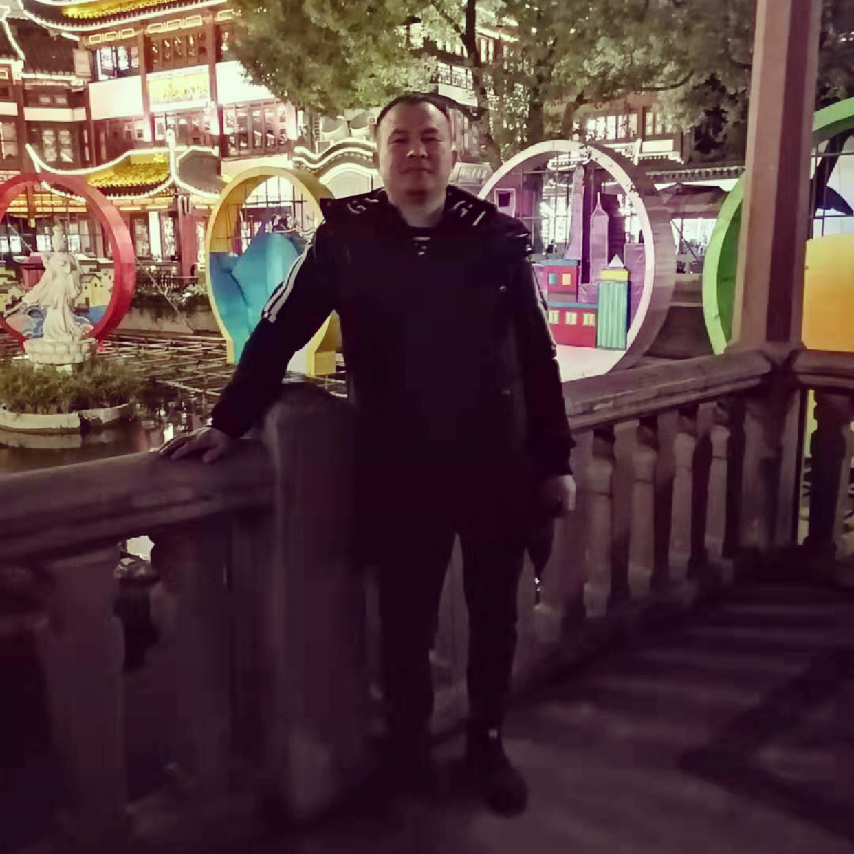 春雨淋的照片