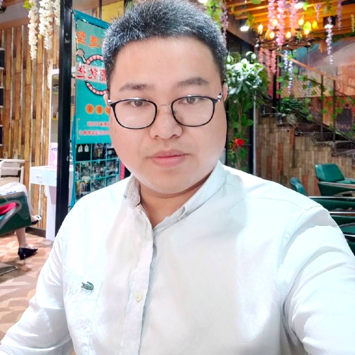 可爱回首冷眸的照片