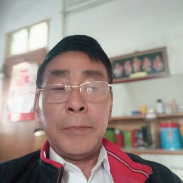 同心，男的照片