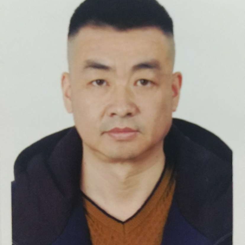 霓裳那有魅力的照片