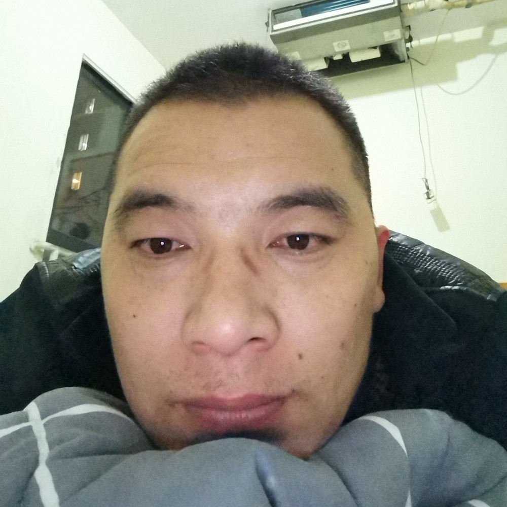 AAA梁子的照片