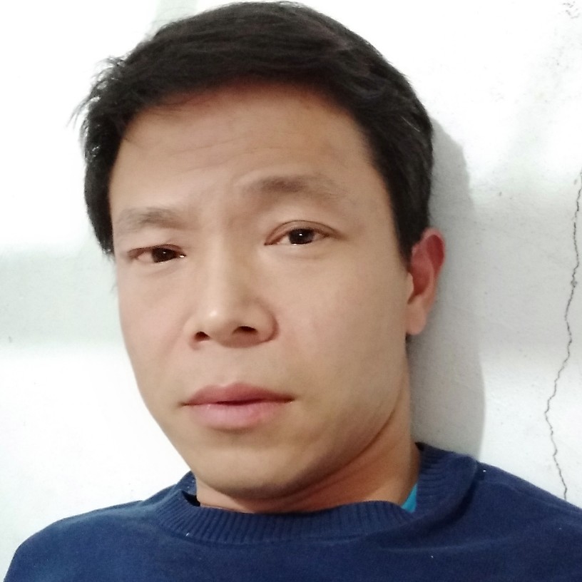 何新明的照片