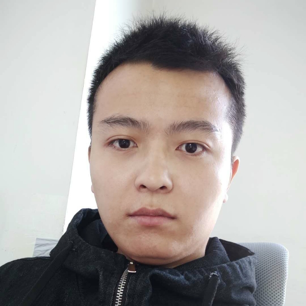 碧影蹁跹独寂的照片