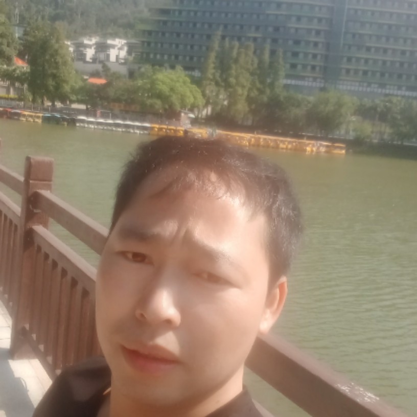 青衣拿聪慧的照片
