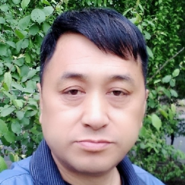 醉月拿贪玩的照片