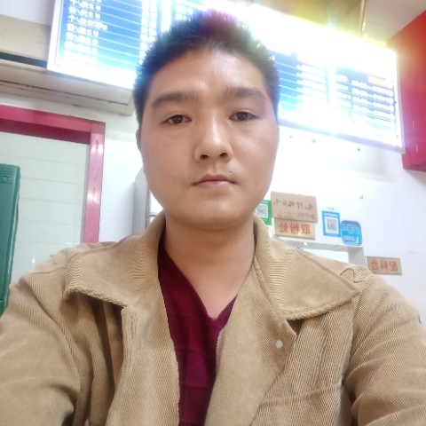 骑猪的照片