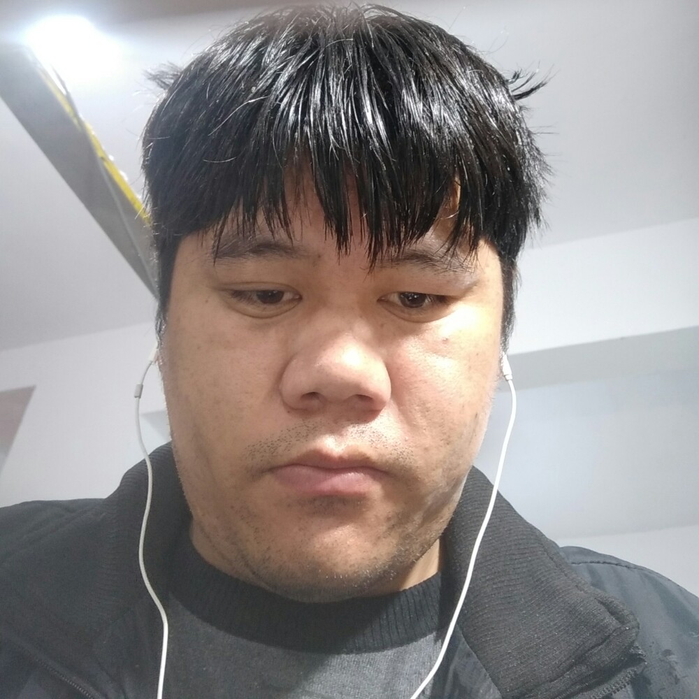 管天亮的照片