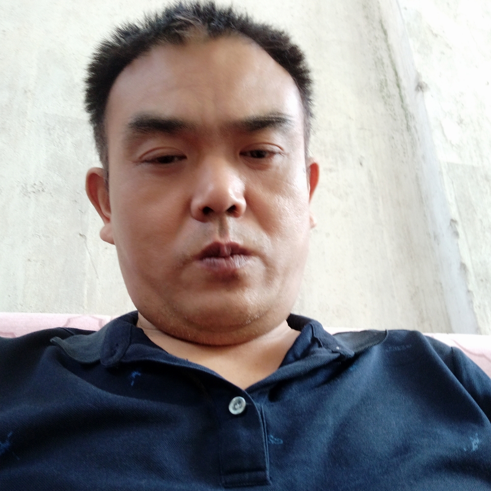 铃铛迷人开机的照片