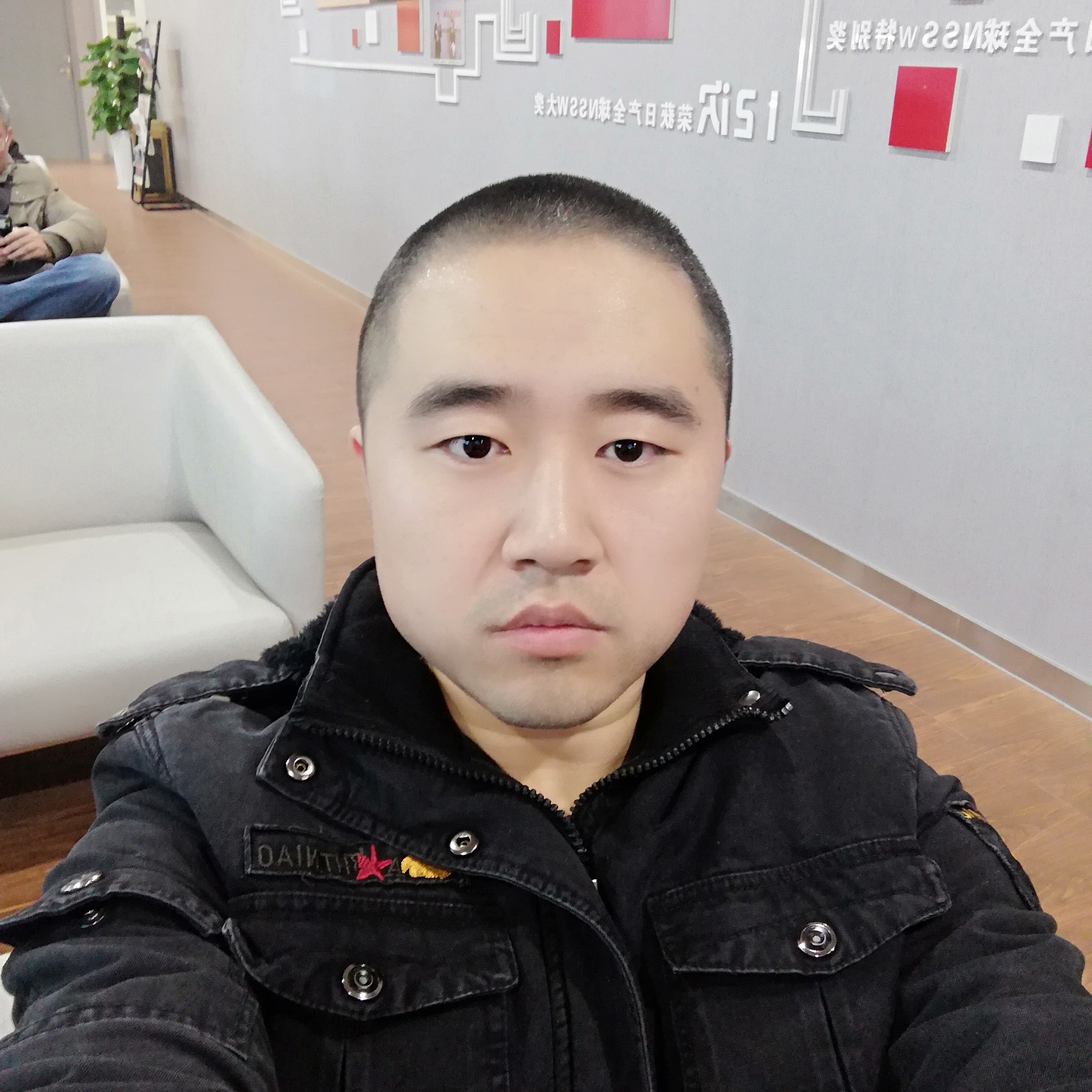 风吹枫海的照片