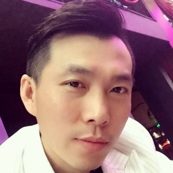 背包等于勤奋的照片