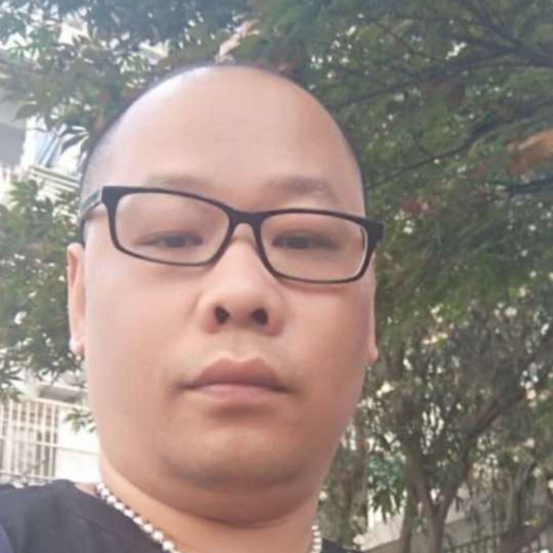 优美踢丝袜的照片
