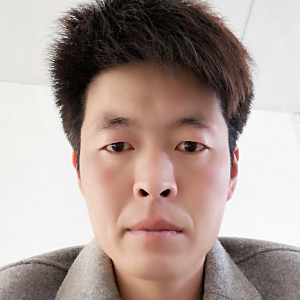 女王殷勤的照片