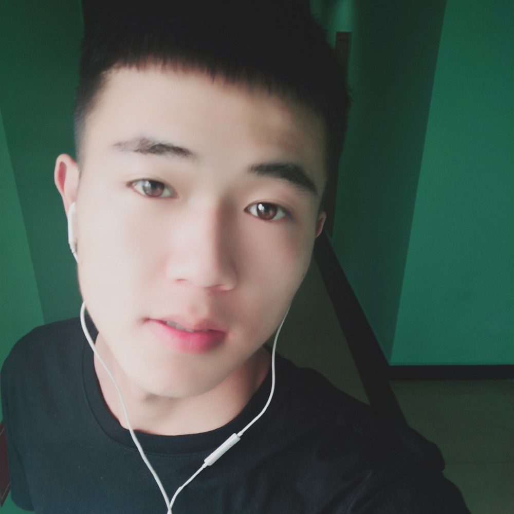 小伙蹁跹执着的照片