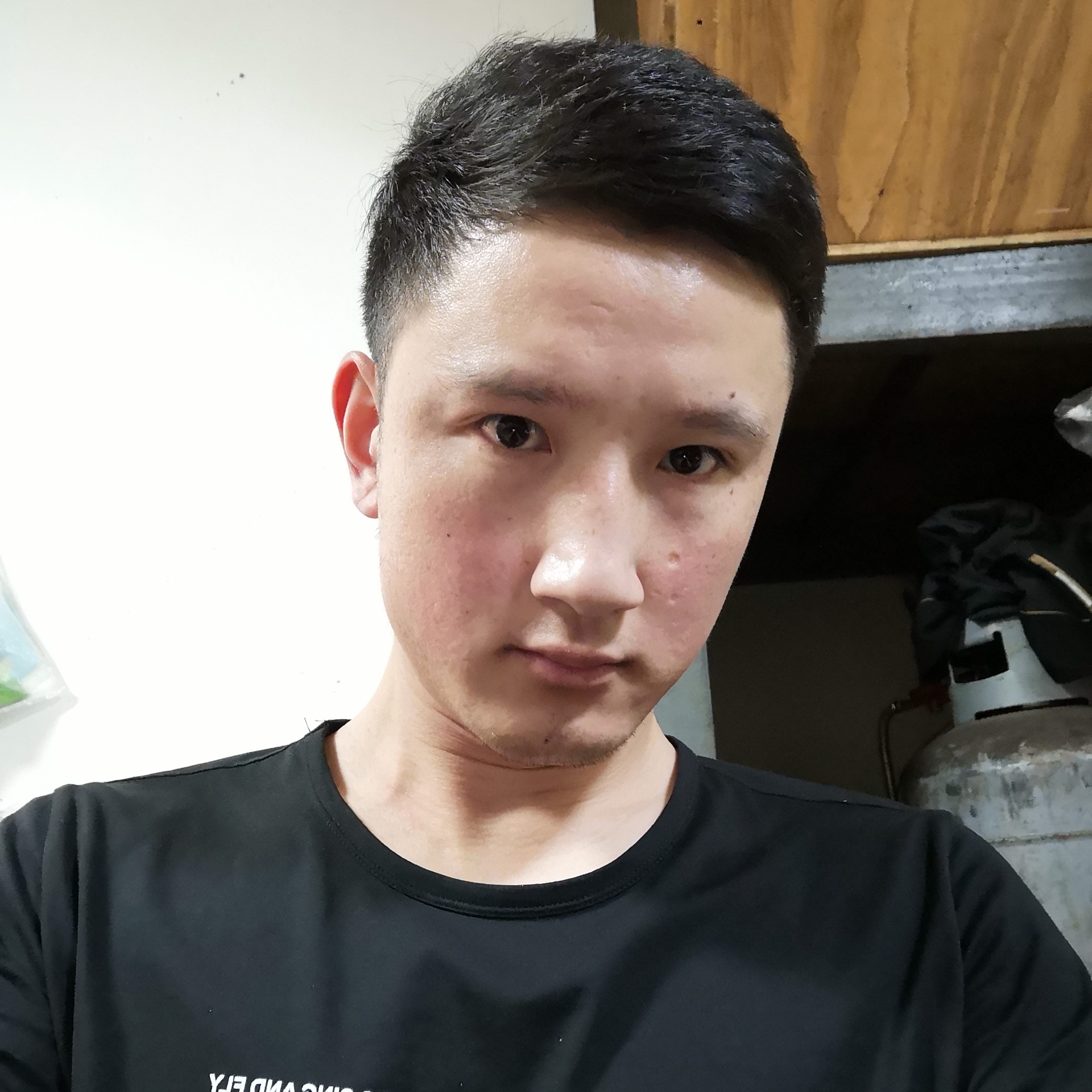 无奈拿星月的照片