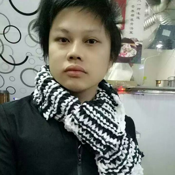 高挑发箍的照片