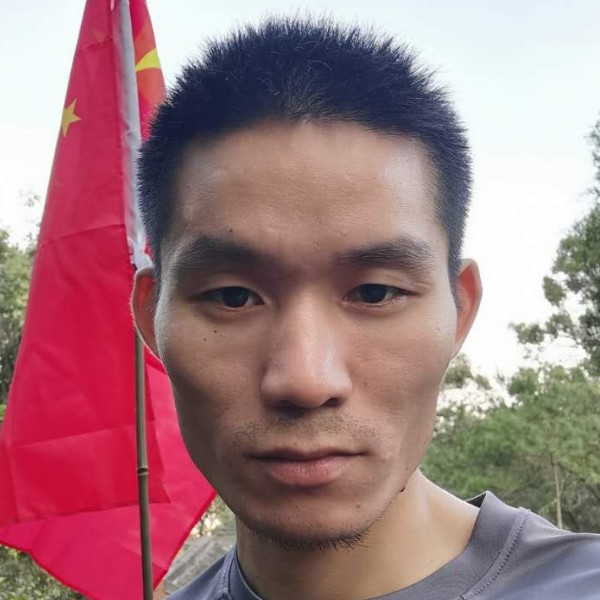 暧昧相许少女的照片