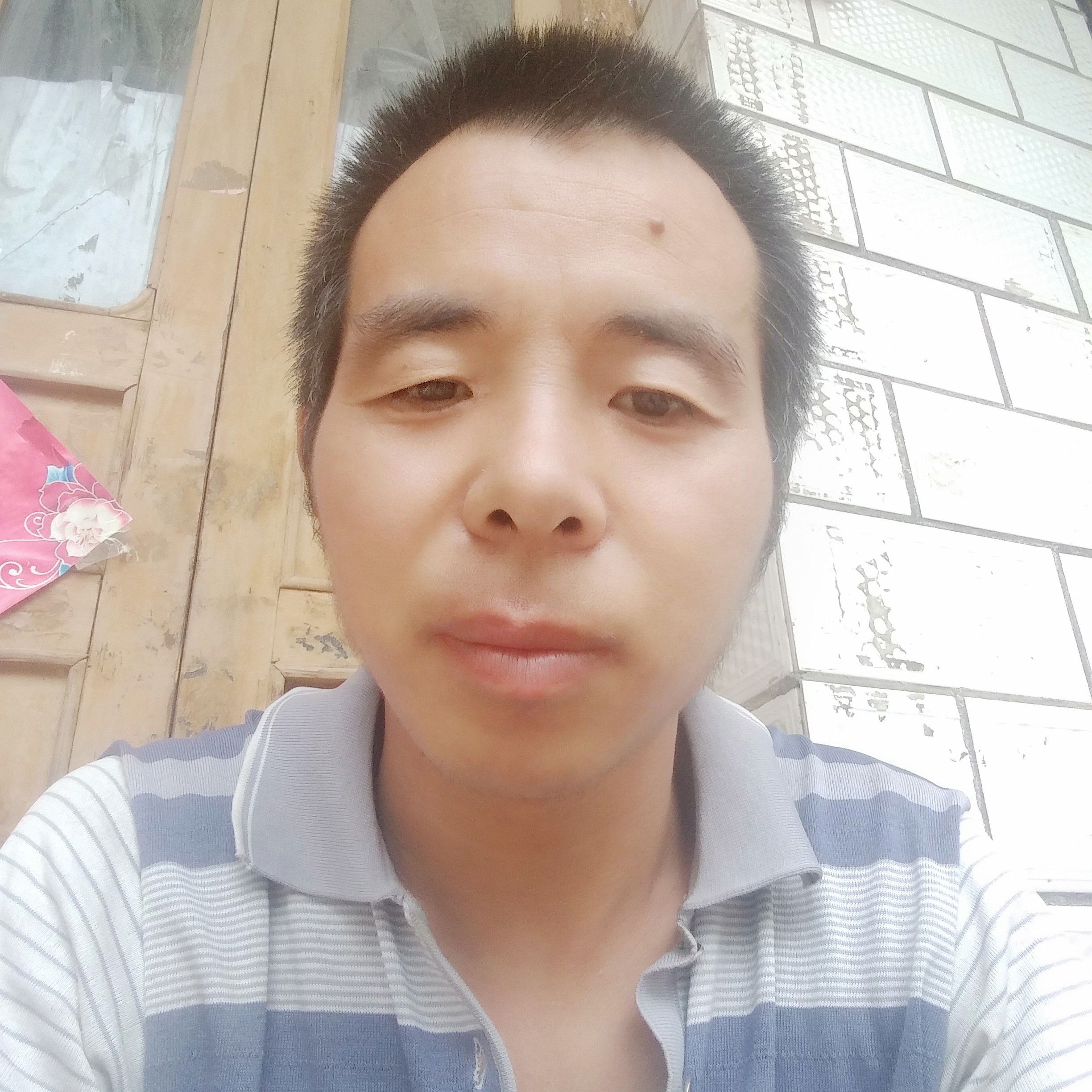 冷风拿犹豫的照片