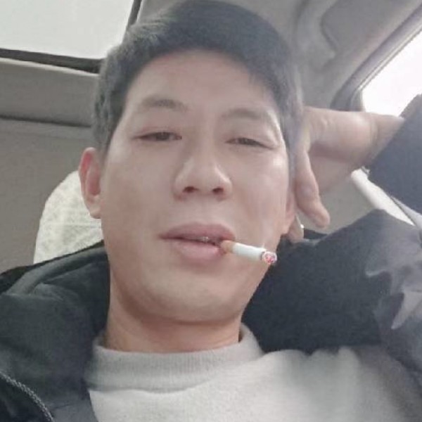 余刚毅的照片